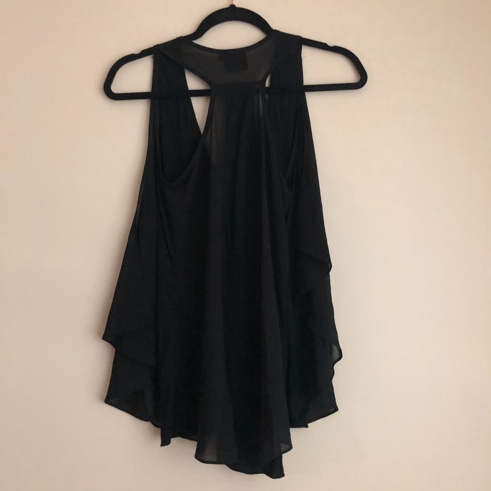 Cliché Flowy Sleeveless V-Neck Blouse in Black | Size Small - Picture 5 of 10